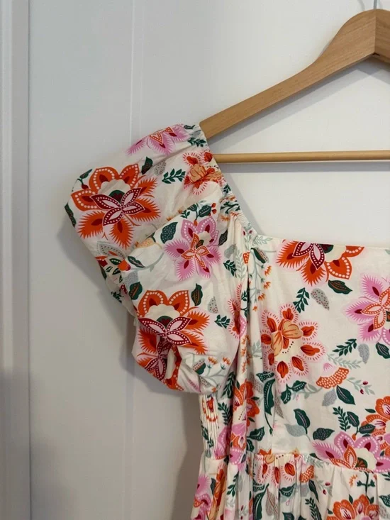 Shop Stevie White Floral Midi Dress - Picture 2 of 9